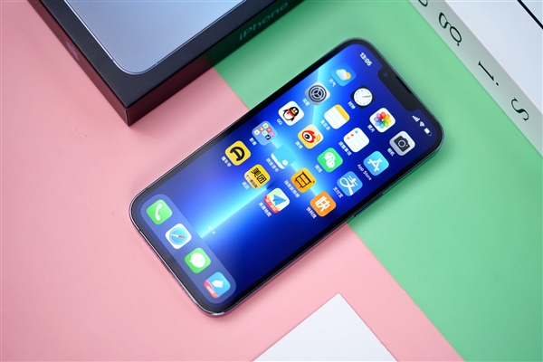 蘋果首次干掉劉海！消息稱iPhone 14將采用打孔屏、后攝不凸起