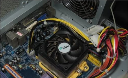 臺(tái)式電腦灰塵清理圖解