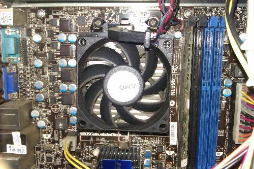 電腦自動關機維修方法 電腦自動關機維修方法